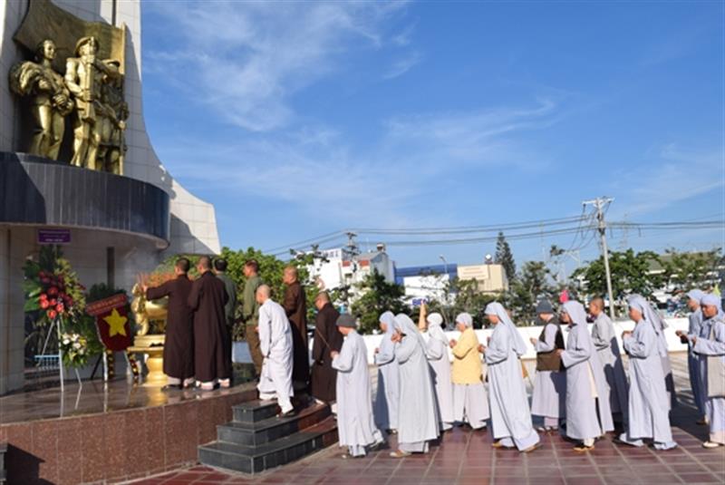 Đoàn đại biểu các tôn giáo
