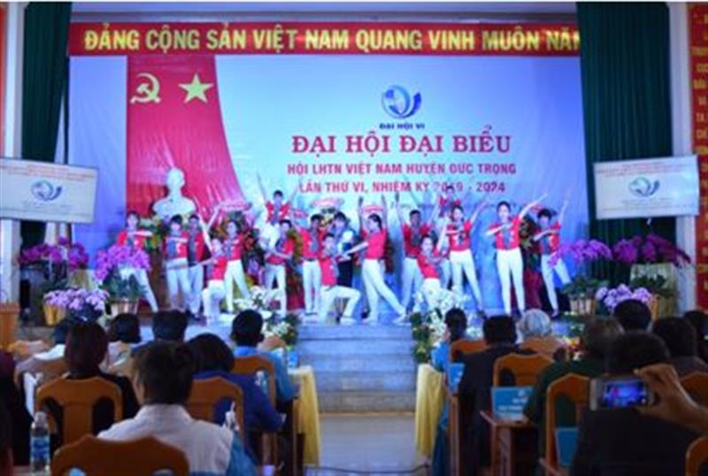 Văn nghệ chào mừng Đại hội